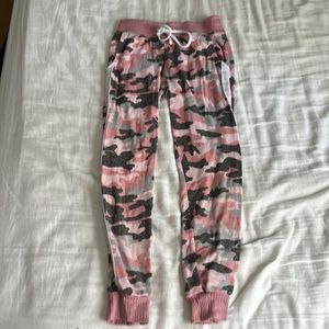 This is a size 7 ultra soft pink camouflage Pj bottom.